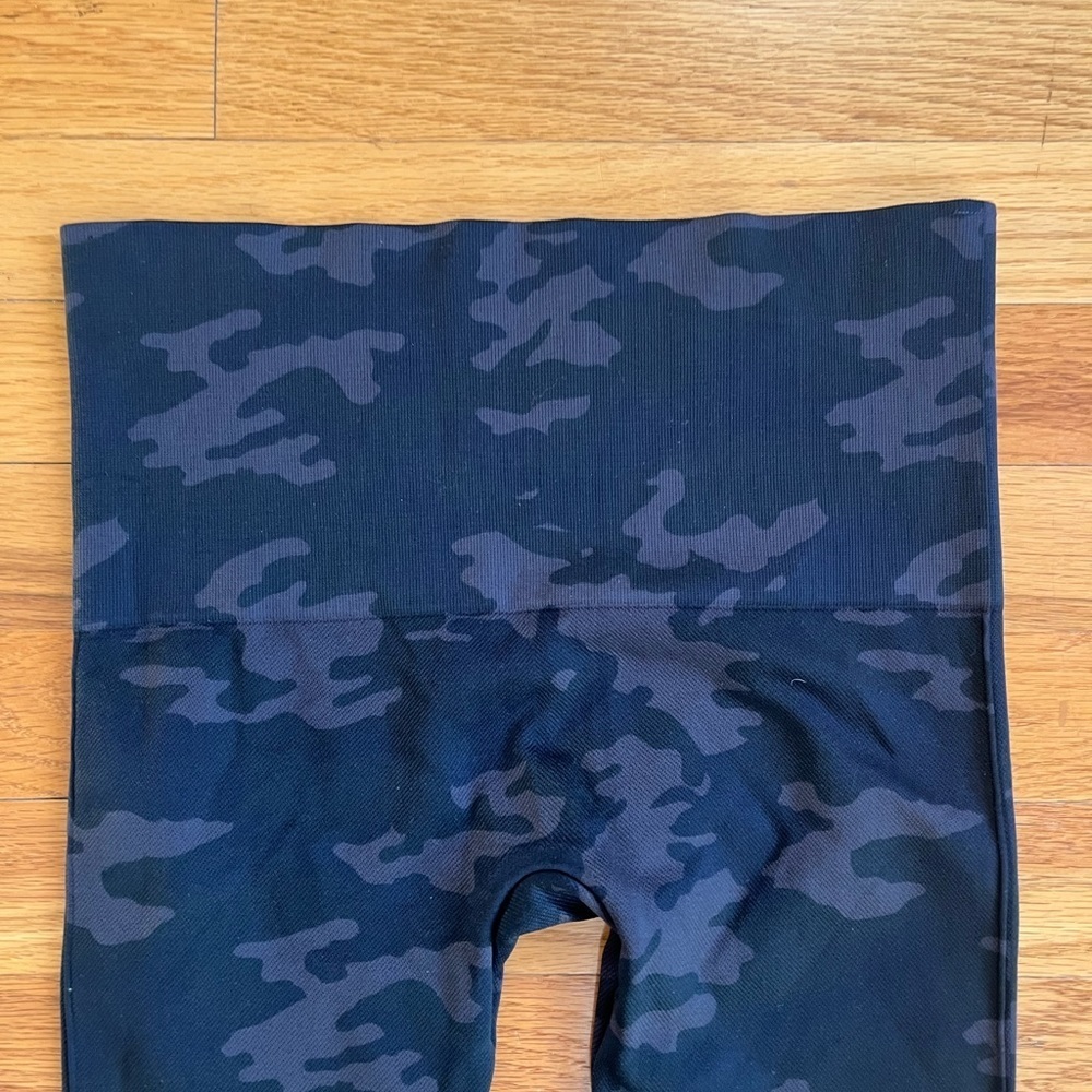 SPANX high Waist Camo Seamless Leggings M - Picture 4 of 7